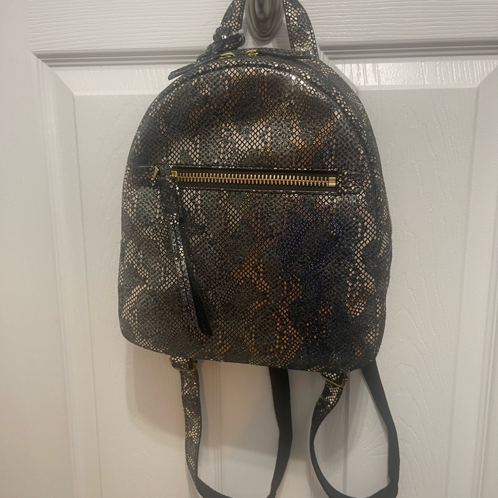 Fossil Black and Gold Patterned Backpack - Picture 4 of 13